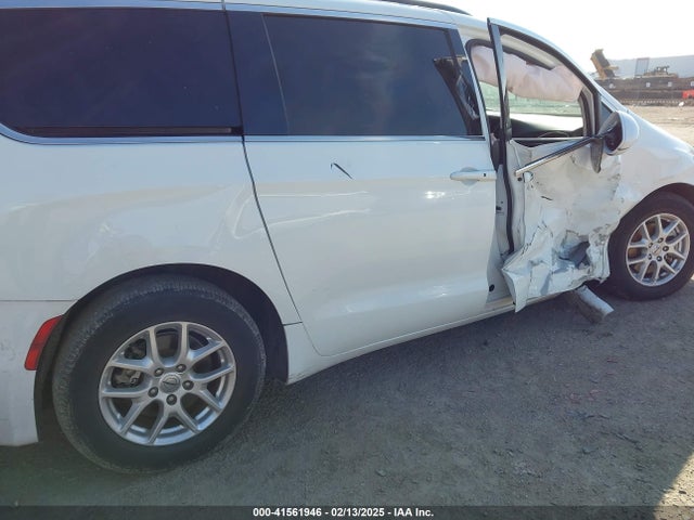 Chrysler Pacifica Touring L 2022 2C4RC1BG9NR140561 Image 12