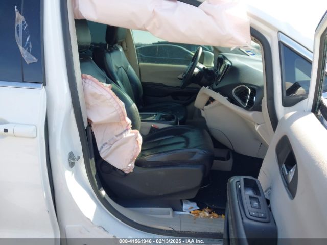 2022 CHRYSLER PACIFICA 2C4RC1BG9NR140561 Photo 4