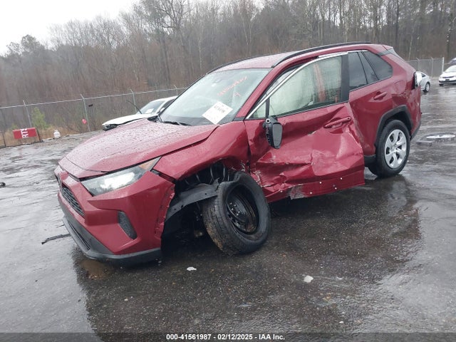 Toyota RAV4 LE 2019 JTMH1RFV4KJ008350 Image 2