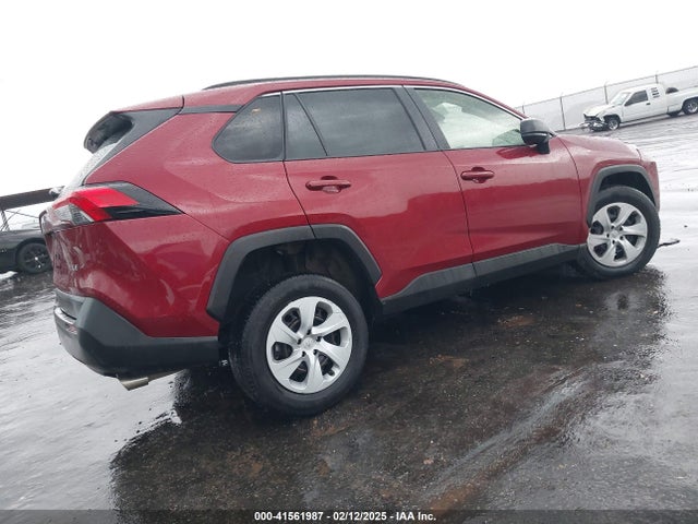 Toyota RAV4 LE 2019 JTMH1RFV4KJ008350 Image 4