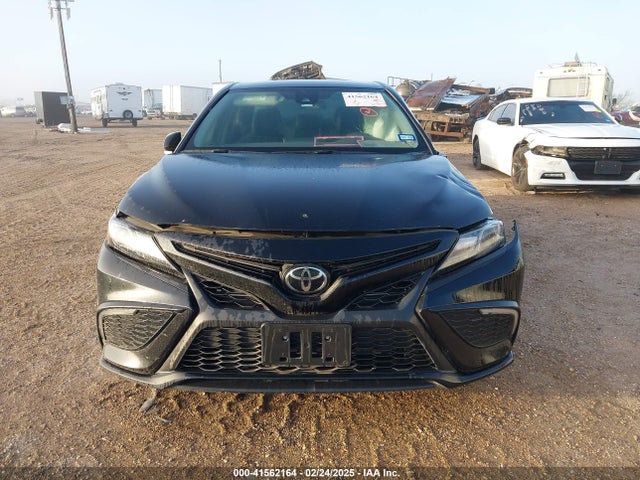 4T1G11AK8NU660011 Toyota CAMRY SE