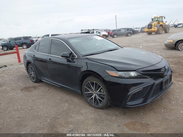 4T1G11AK8NU660011 Toyota CAMRY SE