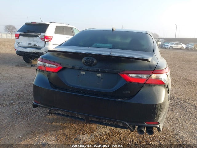 4T1G11AK8NU660011 Toyota CAMRY SE