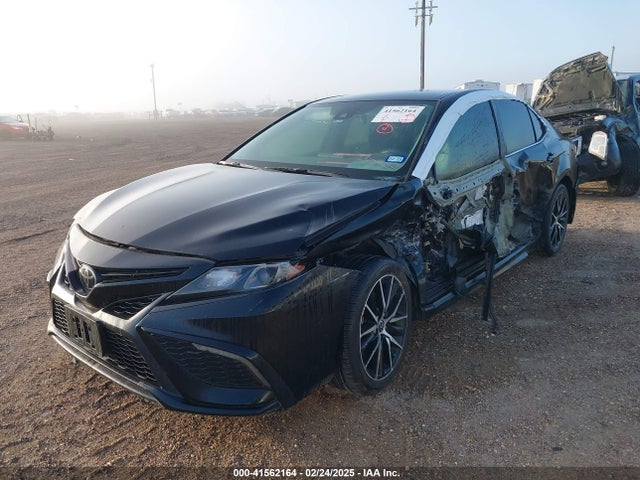 4T1G11AK8NU660011 Toyota CAMRY SE