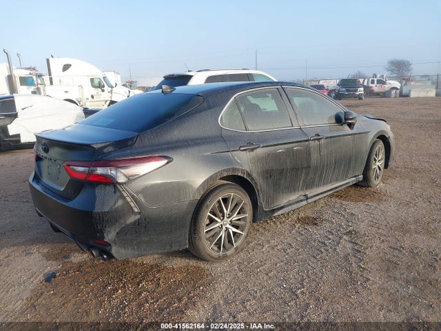 4T1G11AK8NU660011 Toyota CAMRY SE