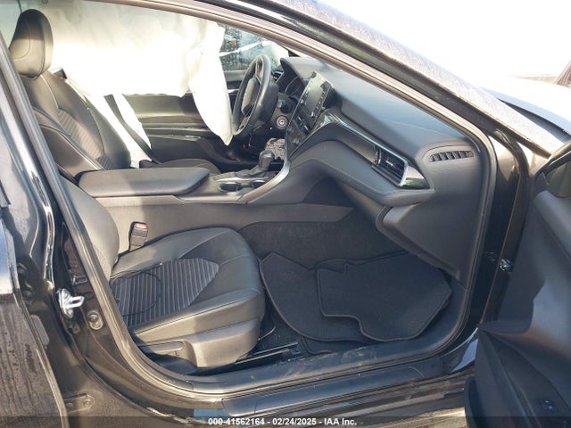 4T1G11AK8NU660011 Toyota CAMRY SE