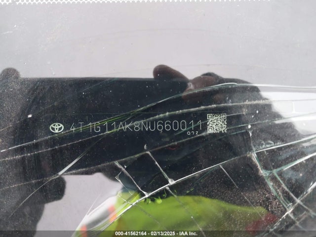 4T1G11AK8NU660011 Toyota CAMRY SE