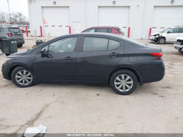 3N1CN8DV8ML904032 Nissan Versa
