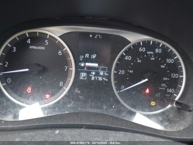 3N1CN8DV8ML904032 Nissan Versa