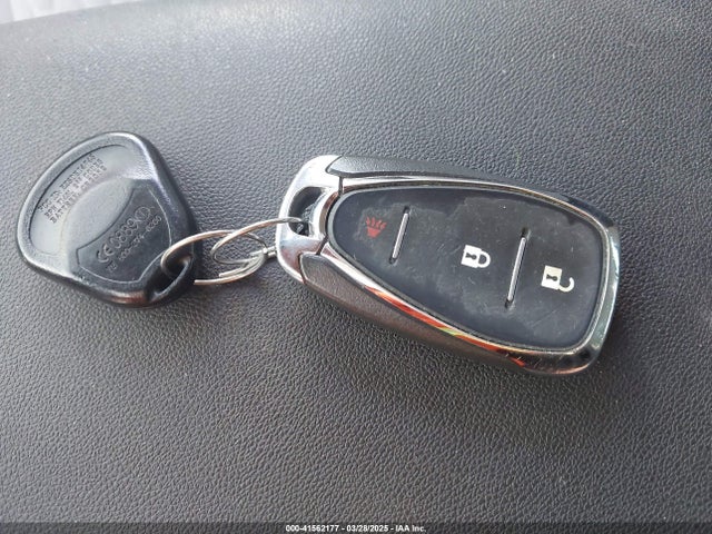 2GNAXREV0J6263677 Chevrolet EQUINOX LS