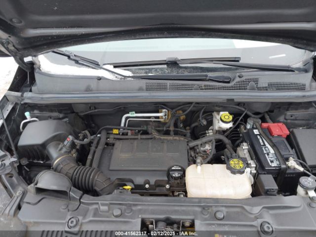 KL7CJKSB9LB327328 Chevrolet Trax Fwd Ls