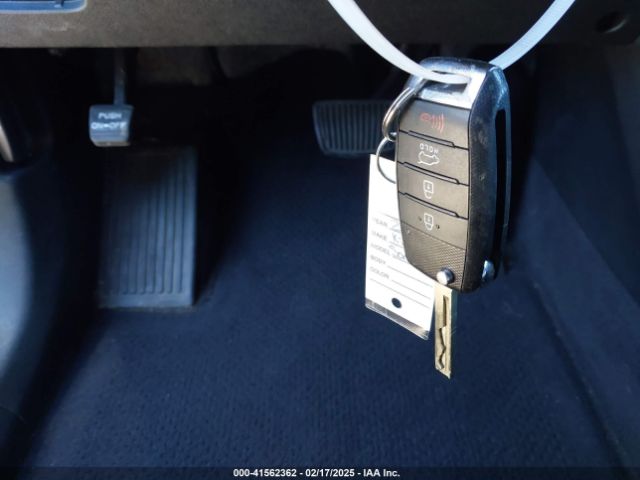 5XYPGDA57KG485357 KIA Sorento 3.3l Lx