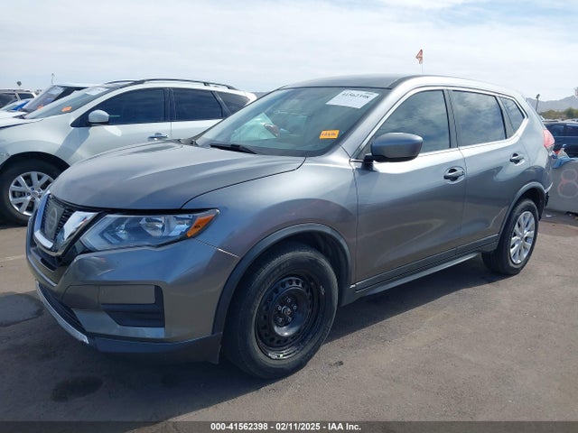 Nissan ROGUE S 2017 KNMAT2MTXHP610129 Image 2