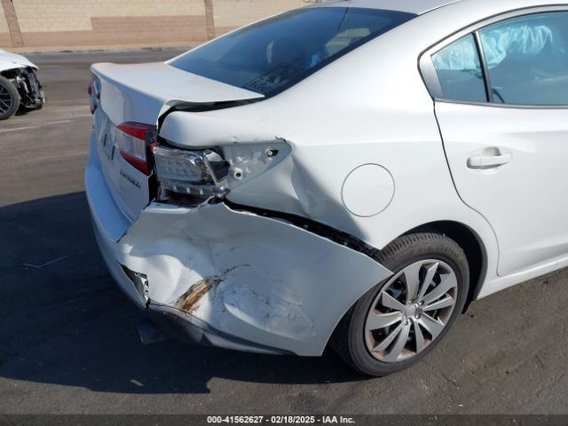 4S3GKAA68K1627561 Subaru Impreza 2.0i