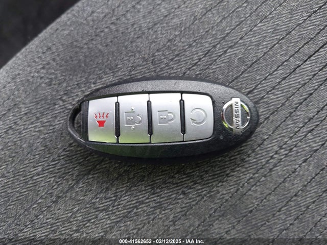 JN8AT3BA8MW025576 Nissan Rogue Sv Fwd