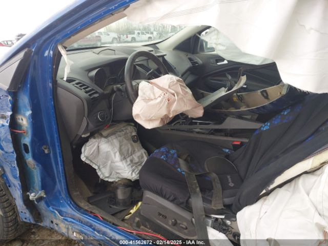 1FMCU9G92HUE75059 Ford ESCAPE SE