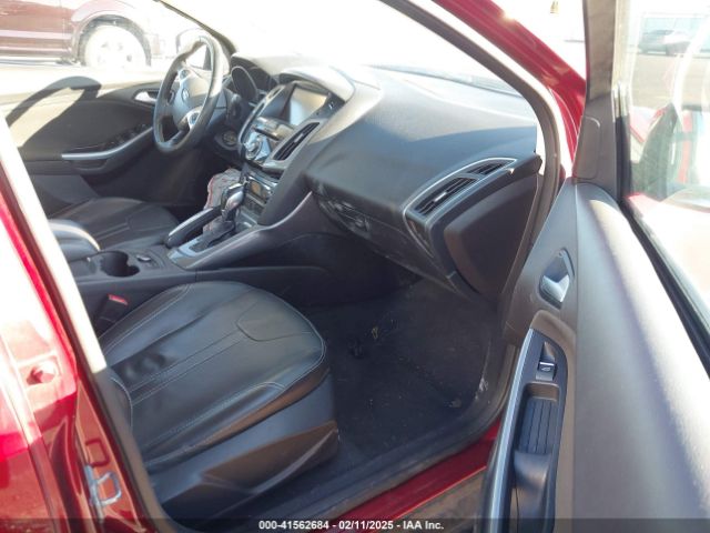 1FADP3J23EL137525 Ford Focus Titanium