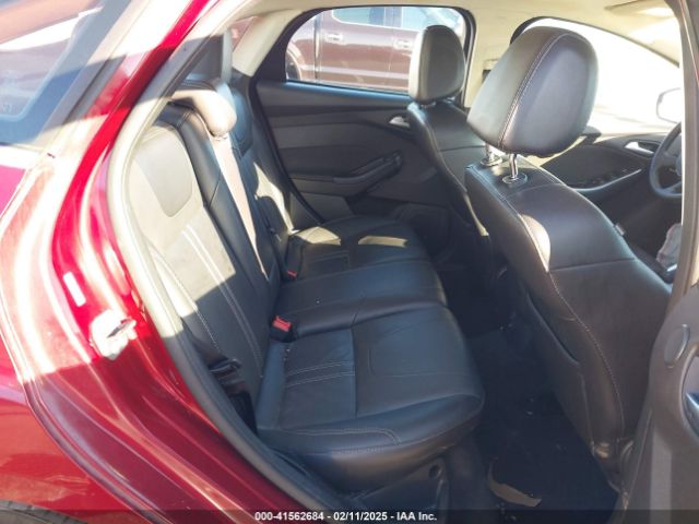 1FADP3J23EL137525 Ford Focus Titanium