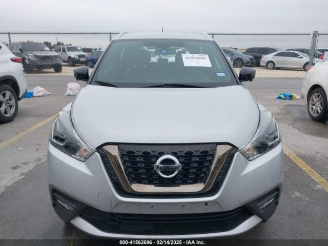 3N1CP5CU0KL568570 Nissan KICKS SR