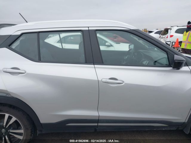 3N1CP5CU0KL568570 Nissan KICKS SR