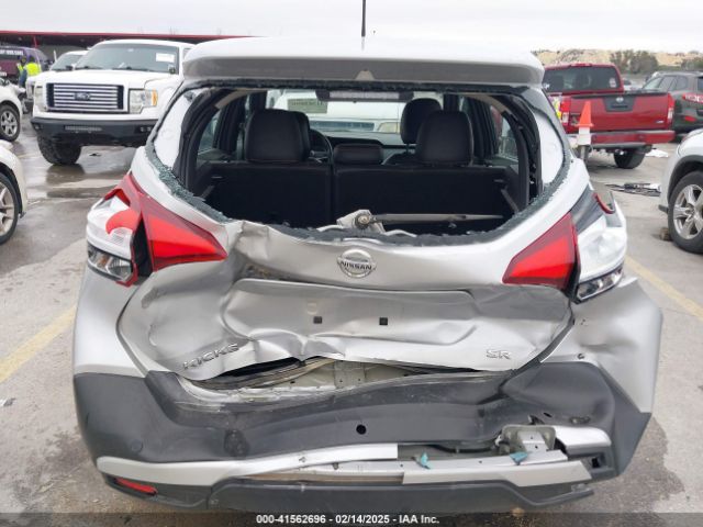 3N1CP5CU0KL568570 Nissan KICKS SR