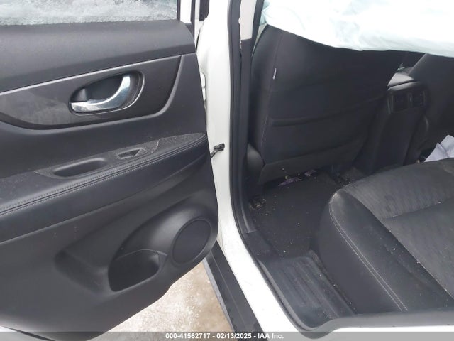 JN8AT2MV9JW354406 Nissan ROGUE SV