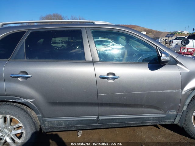 5XYKTCA69EG477824 KIA SORENTO LX
