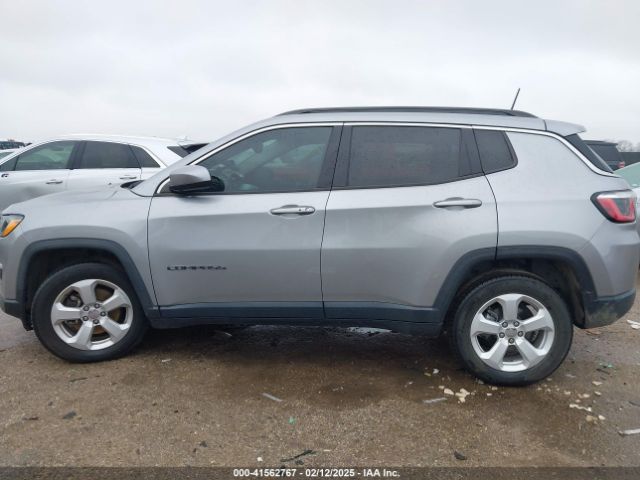 3C4NJCBB7JT226303 Jeep Compass Latitude Fwd