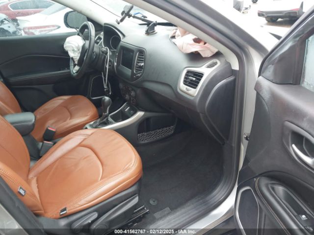3C4NJCBB7JT226303 Jeep Compass Latitude Fwd