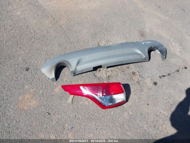 1FMCU0GXXEUE35415 Ford ESCAPE SE