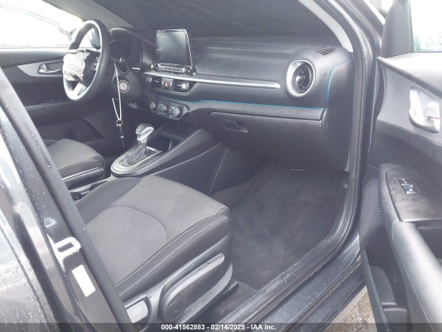 3KPF24AD7PE536653 KIA Forte Lxs