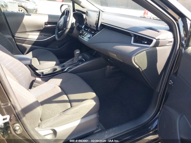 JTDP4MCE1NJ094568 Toyota COROLLA SE