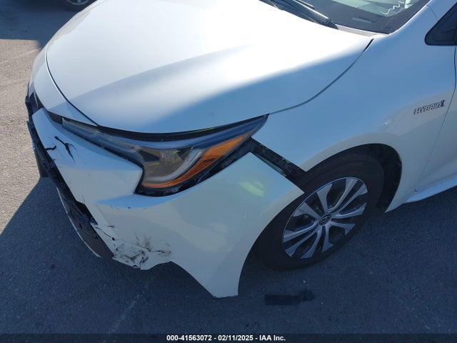 JTDEAMDE1MJ030477 Toyota Corolla Hybrid Le