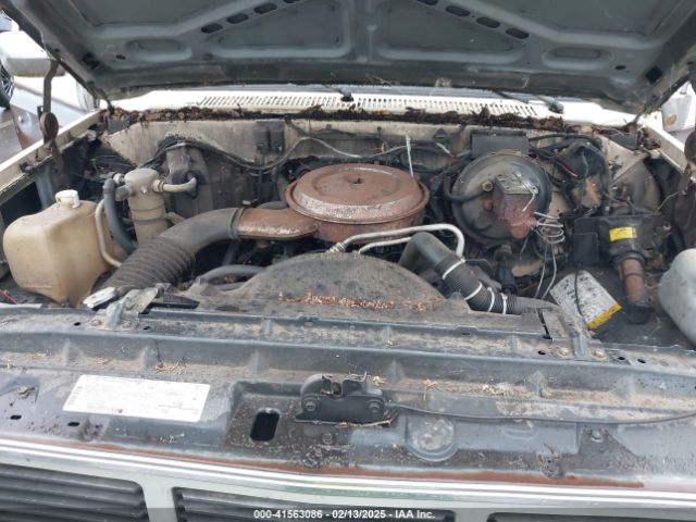1988 GMC SUBURBAN 1GKGV26KXJF536462 Photo 9