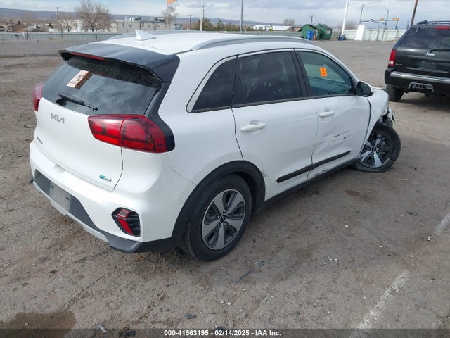 KIA gdi 2022 KNDCB3LC2N5500749 Image 4