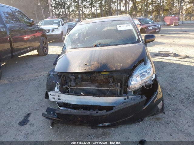 Toyota Prius Five 2014 JTDKN3DU3E0379351 Image 12