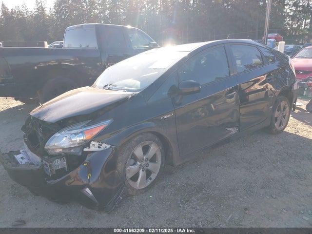 Toyota Prius Five 2014 JTDKN3DU3E0379351 Image 2