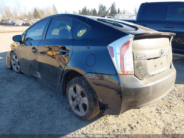 Toyota Prius Five 2014 JTDKN3DU3E0379351 Image 3