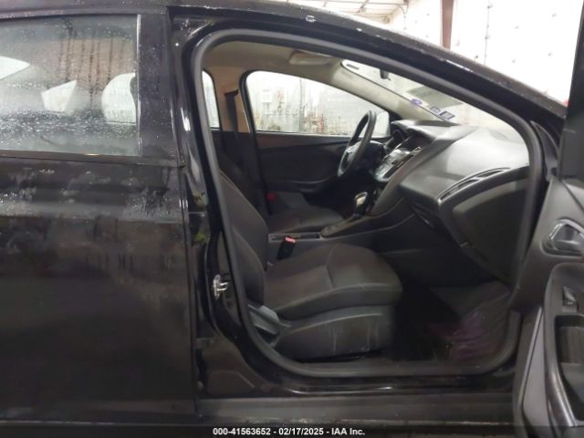 1FADP3E20JL302922 Ford FOCUS S