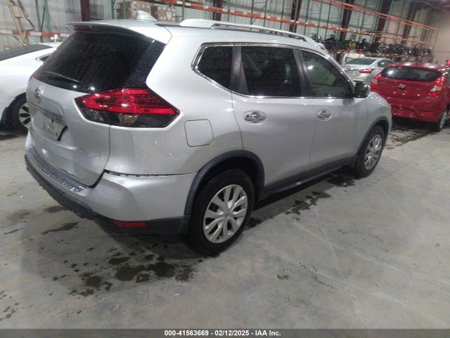 Nissan ROGUE S 2017 KNMAT2MT4HP502900 Image 4