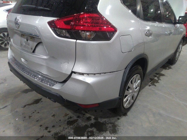 Nissan ROGUE S 2017 KNMAT2MT4HP502900 Image 6