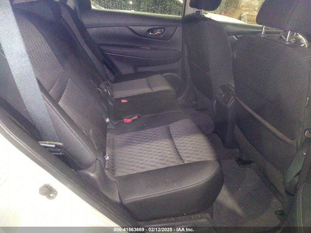 Nissan ROGUE S 2017 KNMAT2MT4HP502900 Image 8