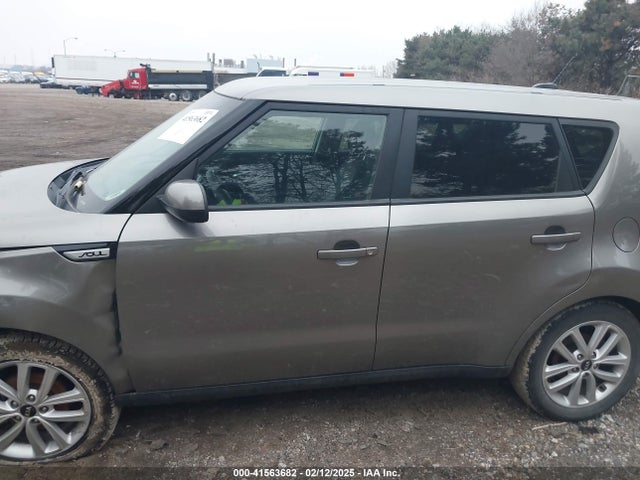 KNDJP3A51J7593842 KIA SOUL +