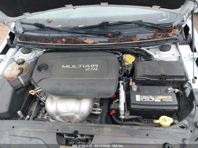 Chrysler 200 Limited 2015 1C3CCCAB3FN709169 Image 10
