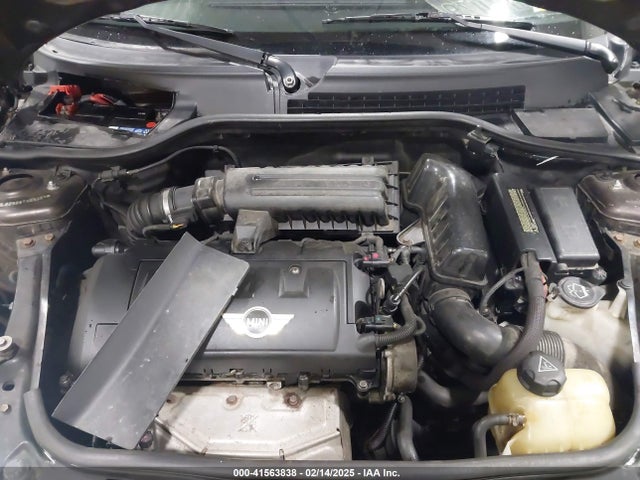 2009 MINI COOPER CLUBMAN WMWML33589TX35237 Photo 9