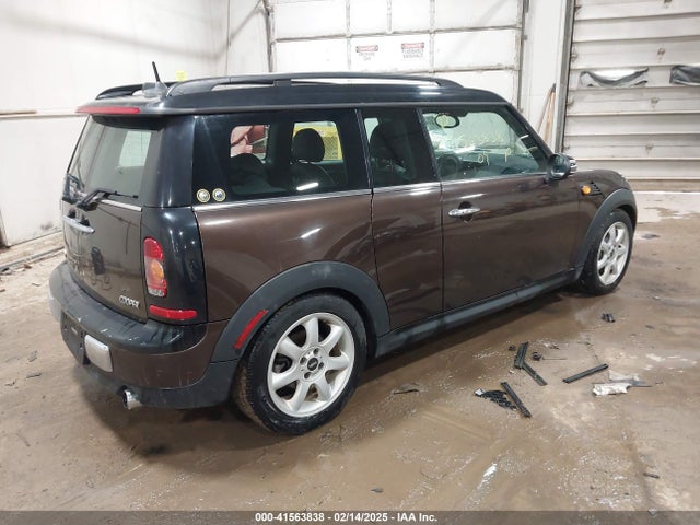 2009 MINI COOPER CLUBMAN WMWML33589TX35237 Photo 3