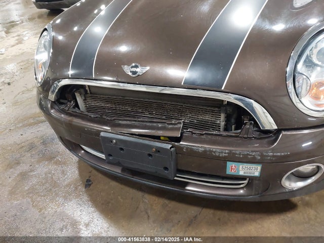 2009 MINI COOPER CLUBMAN WMWML33589TX35237 Photo 5