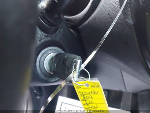 KNDJN2A20J7570249 KIA Soul !