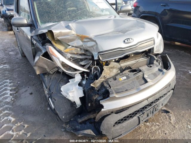 KNDJN2A20J7570249 KIA Soul !