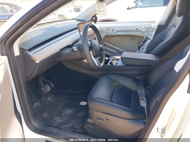 2023 TESLA MODEL Y 7SAYGDEE2PA070217 Photo 4